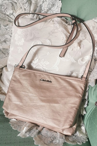 Calvin Klein small purse | Women's - Bags & Wallets | Bridgewater | Kijiji