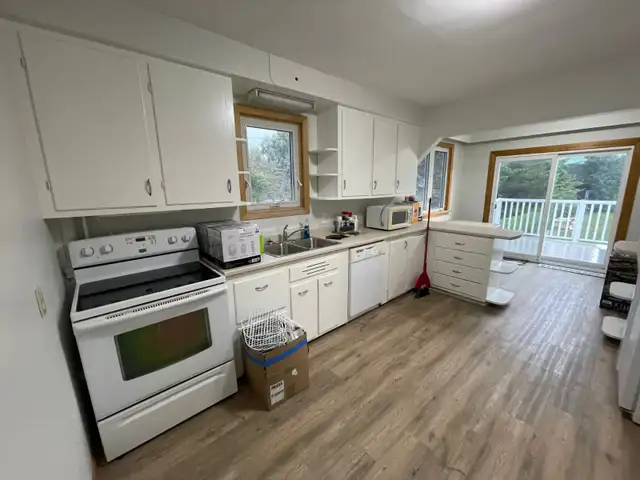 Kincardine - Furnished house (or rooms) for rent in Room Rentals & Roommates in Owen Sound - Image 6