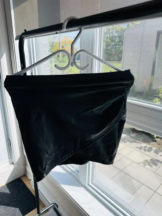 Women’s clothing in sizes S and M … everything $5 and $10 in Women's - Dresses & Skirts in Longueuil / South Shore - Image 7