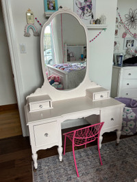 Vintage Childs vanity 