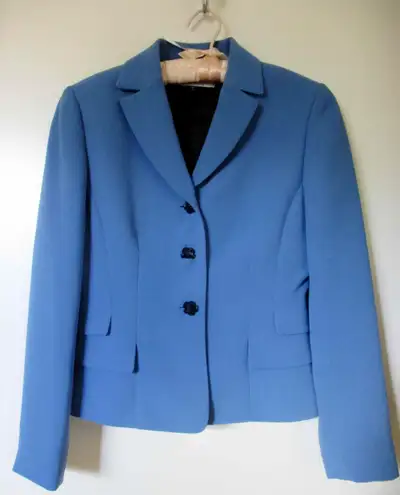 Woman’s Arthur S Levine Blue Lined Jacket Blazer Size 4P, View more