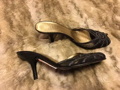 Genuine Valentino Garavani leather sandals size 6. Brand New!, View more