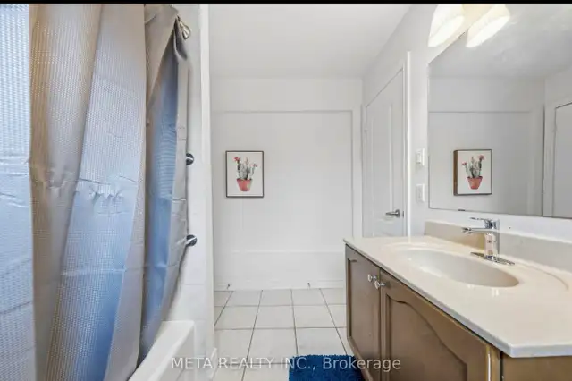 Room for rent in Room Rentals & Roommates in City of Toronto - Image 4
