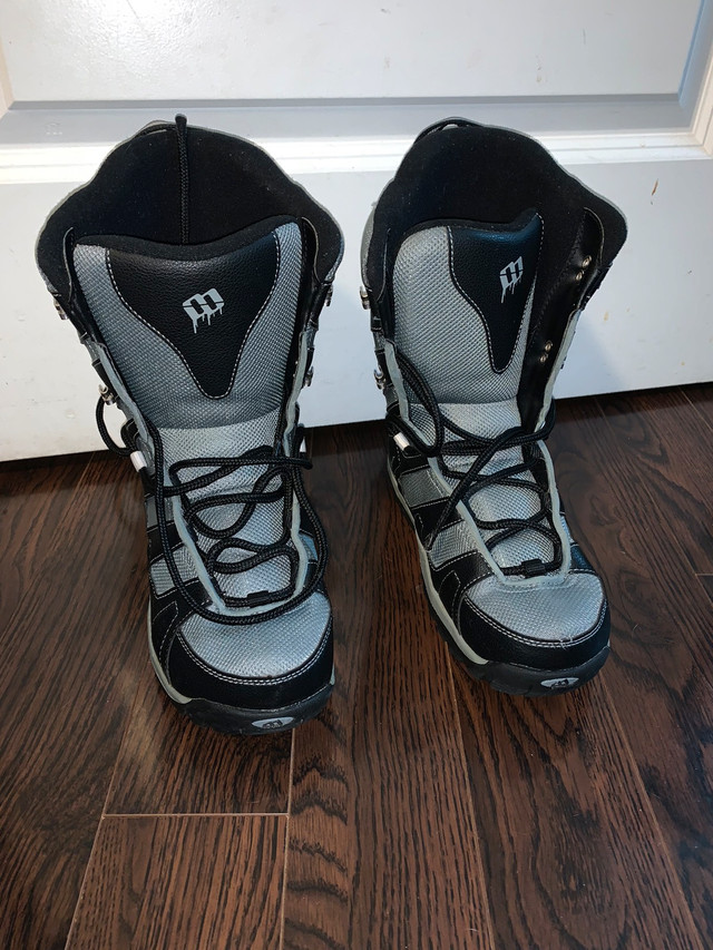 Morrow Slick Kids Snowboard Boot-Size:US 6/24Cm$39 in Other in Markham / York Region - Image 2