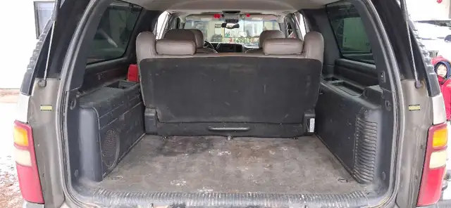 Chevy suburban 2500 in Cars & Trucks in 100 Mile House - Image 7