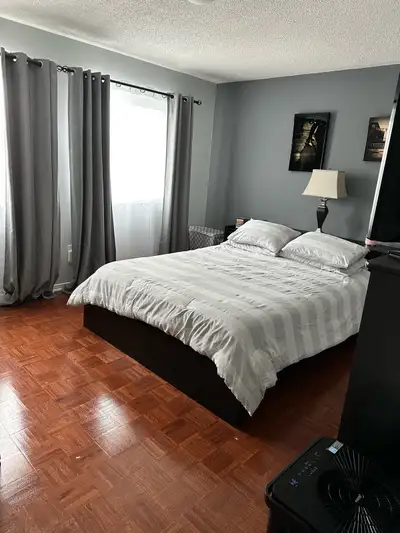 Welcome to Your Spacious Retreat in Maple, Ontario! Discover your perfect home away from home in thi...