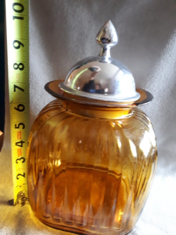 Vintage Artland Amber Glass Jar with pewter lid in Arts & Collectibles in Sarnia - Image 2