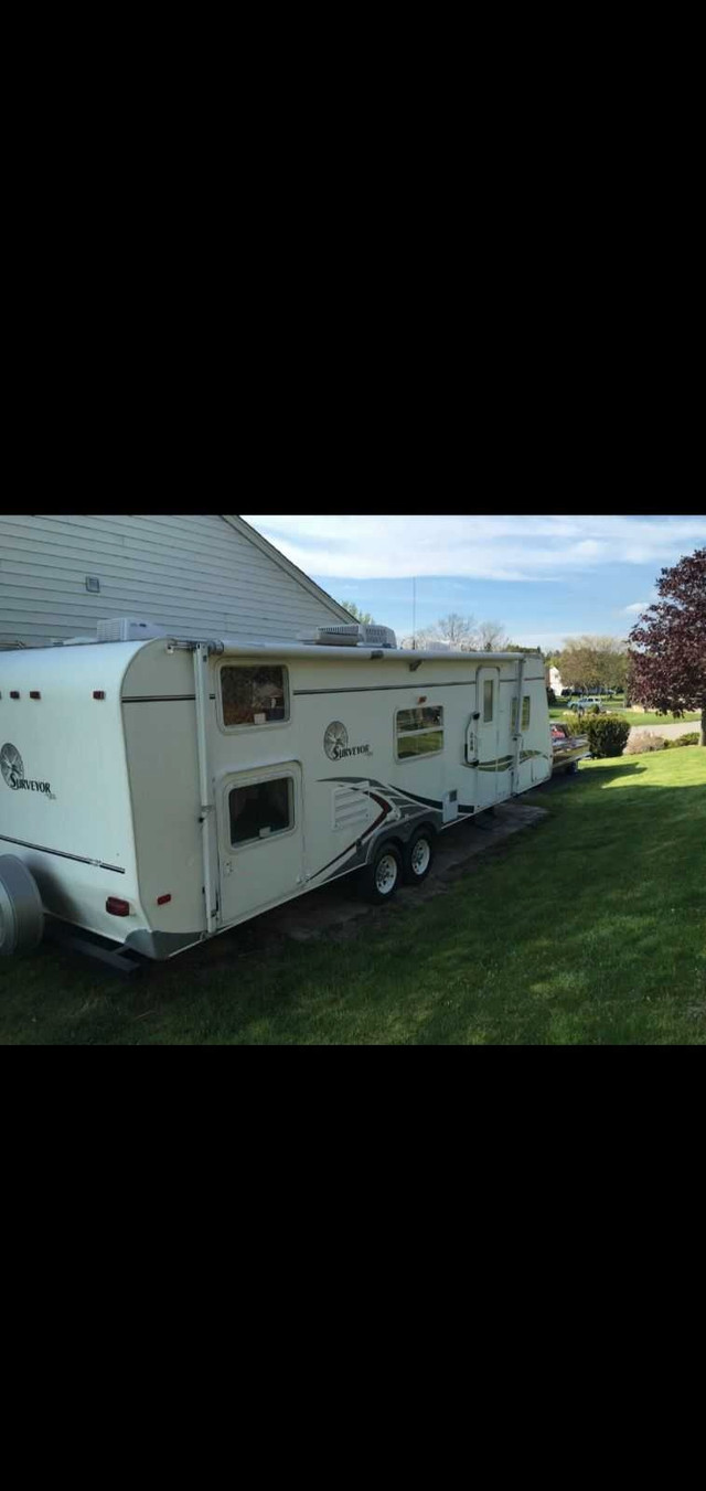 2006 FOREST RIVER SURVEYOR 30ft in Travel Trailers & Campers in London