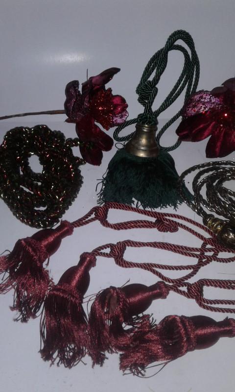 TASSEL ROPE TIE BACKS, WHIMSICAL-DECORATOR , 7 PCS & EXTRA PCS in Holiday, Event & Seasonal in Kitchener / Waterloo - Image 3