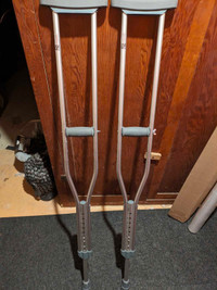 Crutches used 3x 
