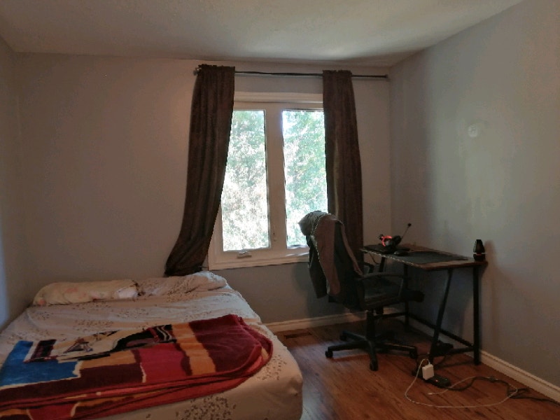 Room for RentKanata North (Female Only) Room Rentals & Roommates
