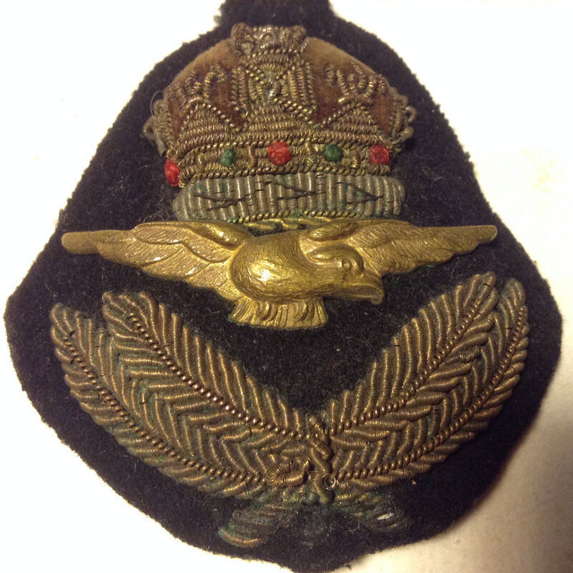 WWII ROYAL PILOT BULLION CAP INSIGNIA WITH KING'S CROWN CANADA in Arts & Collectibles in Vancouver