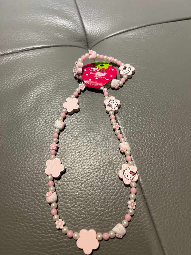 Hello kitty necklace for children!  in Jewellery & Watches in Gatineau