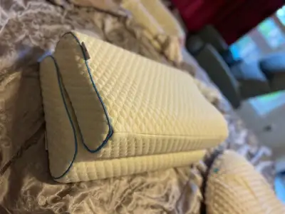 Ergonomic memory foam pillows, View more