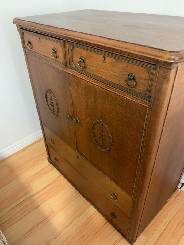 Antique Dresser - Early 20th Century in Dressers & Wardrobes in Fredericton