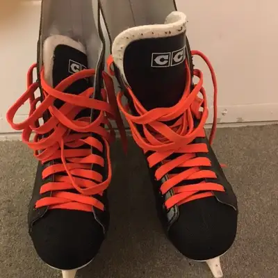 CCM Men hockey skates-men size 8 (like new condition), View more