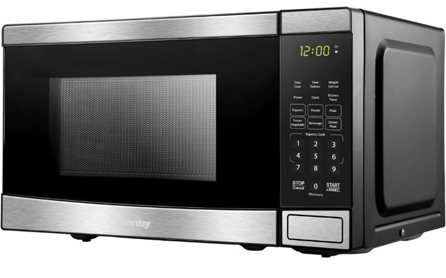 Danby DBMW0721BBS 700 Watts 0.7 Cu.Ft. Countertop Microwave in Microwaves & Cookers in City of Toronto - Image 4