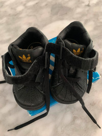 Original ADIDAS New in Box Baby Trainers Shoes Size 4 US