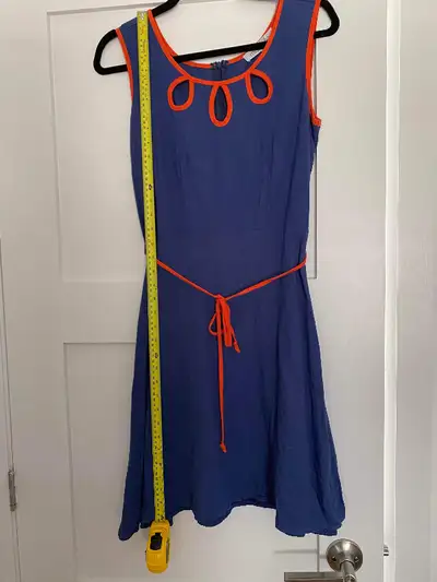 linen blue dress lenght 91 cm , flare bottom. As new. 40& price 30$ Ted baker lilac dress size 4-8(...