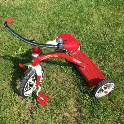 Tricycle Radio Flyer, View more
