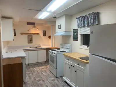 1 bedroom and 1 bathroom is available, including Internet and heating.