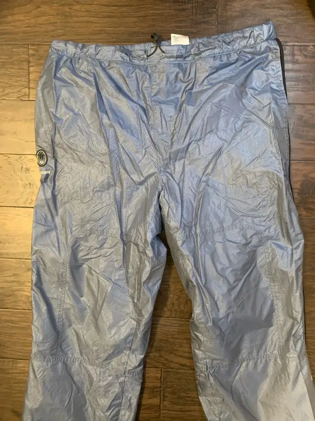 VINTAGE NIKE UPTEMPO PANTS SIZE XL in Men's in Mississauga / Peel Region - Image 3