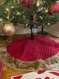 NEUF Jupe de sapin / Christmas tree skirt (48”)