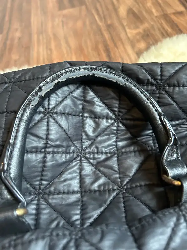 Juicy Couture crossbody bags in Women's - Bags & Wallets in Barrie - Image 4