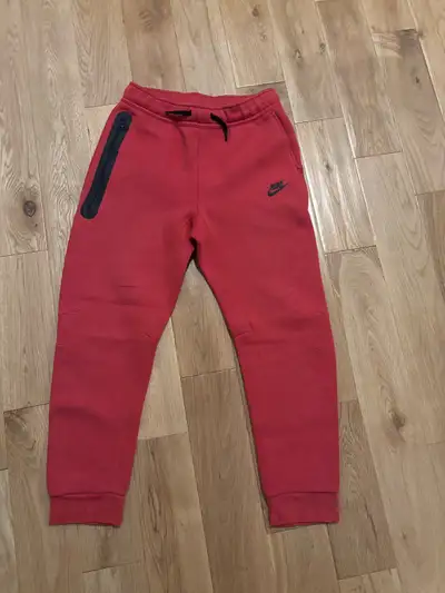 Kids Nike Tech fleece pants size large , View more
