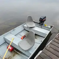 Aluminum boat seat