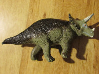 Vintage Dinosaur Figure Toy TRICERATOPS 1988 Carnegie Safari