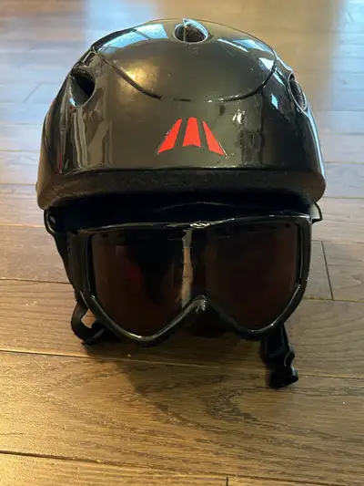 ski/snowboard helmet, View more