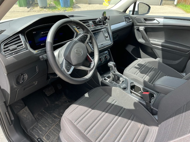 2023 VW  Tiguan For Sale " Price Reduced" in Cars & Trucks in Calgary - Image 2