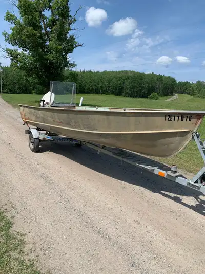 Older 16’ Lund on a newer trailer. Runs and drives great. 30 hp Johnson. Needs a battery if you want...