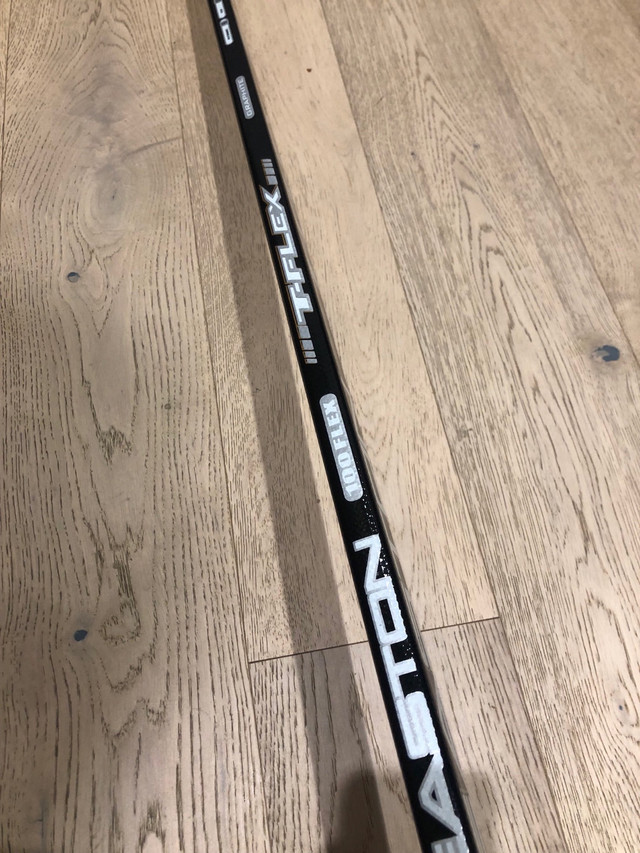 Vintage Easton T-flex shaft new old stock in Hockey in City of Toronto - Image 2