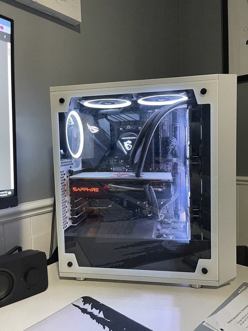 Gaming PC (Watercooled Ryzen 5 3600 with RX 5600XT) Desktop Computers Regina Kijiji