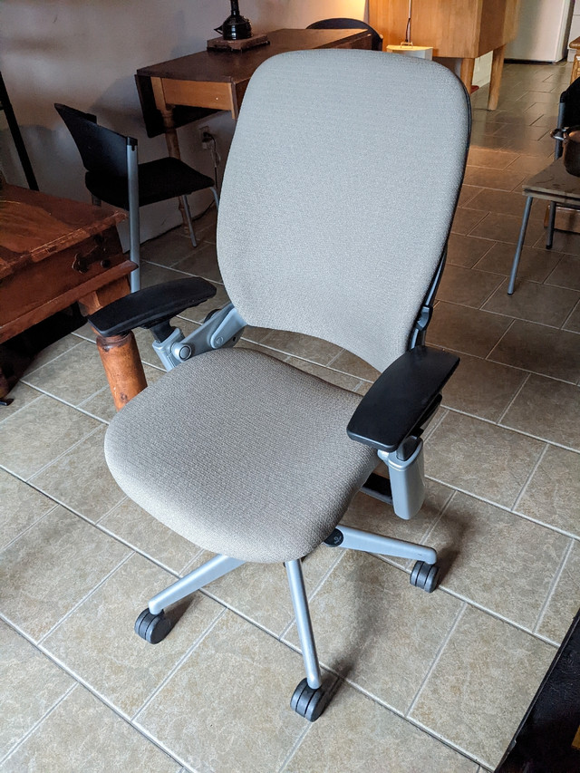 Steelcase Leap V2 Ergonomic Chair Chairs & Recliners City of Halifax Kijiji