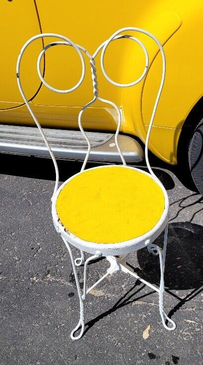 Wrought Iron - yellow  seat color - ice cream parlour chair in Arts & Collectibles in Barrie