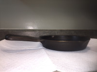 RARE  -  FINDLAY CANADA NO 6 CAST IRON PAN