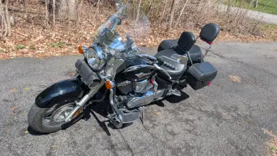 2011 Kawasaki Vulcan 900 Low Miles, only 19,536kms! Runs and rides perfectly, meticulously maintaine...