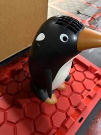 Air purifier-penguin shape