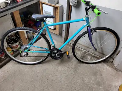 Velo hybride norco bleu 21 vitesses roues 700c cadre 20.5po, View more