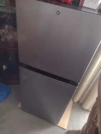 4.5 cubic ft bar fridge, View more