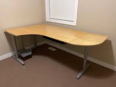 ikea galant desk in Desks in Canada | Kijiji Marketplaces