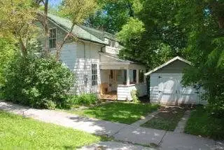 Students, One Room for Rent, All Inclusive, Avail July 1