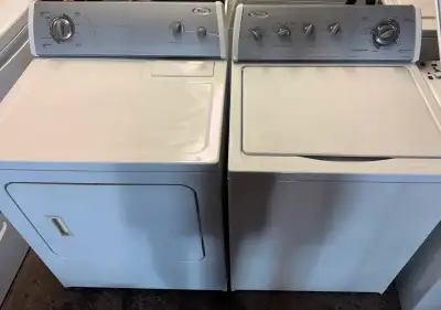 Lave-linge Whirlpool à chargement par le dessus, compact et pratique — idéal pour les petits espaces...