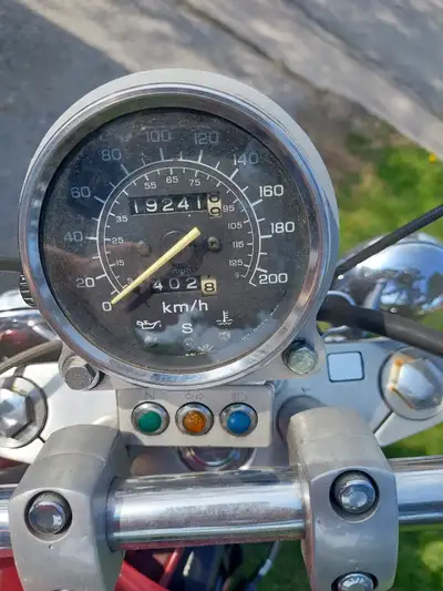 I am offering a Yamaha vstar 1100cc 2002 In immaculate condition for sale. Very well-maintained. Tun...
