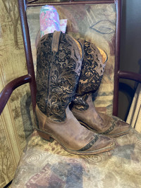 Beautiful new like boots