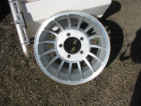 Vector style 15 inch Ford wheel