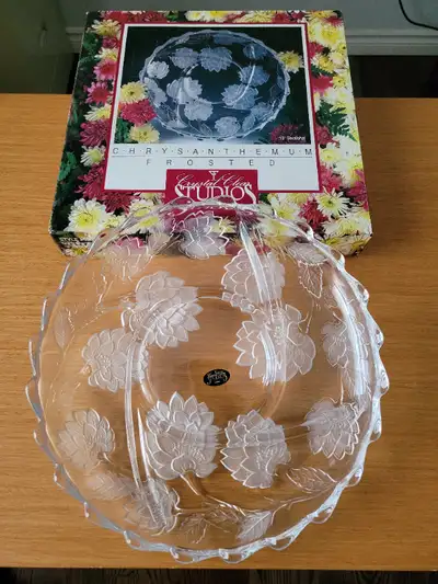 New in package. Never used. Clear glass serving platter with four outside sections and one round cen...